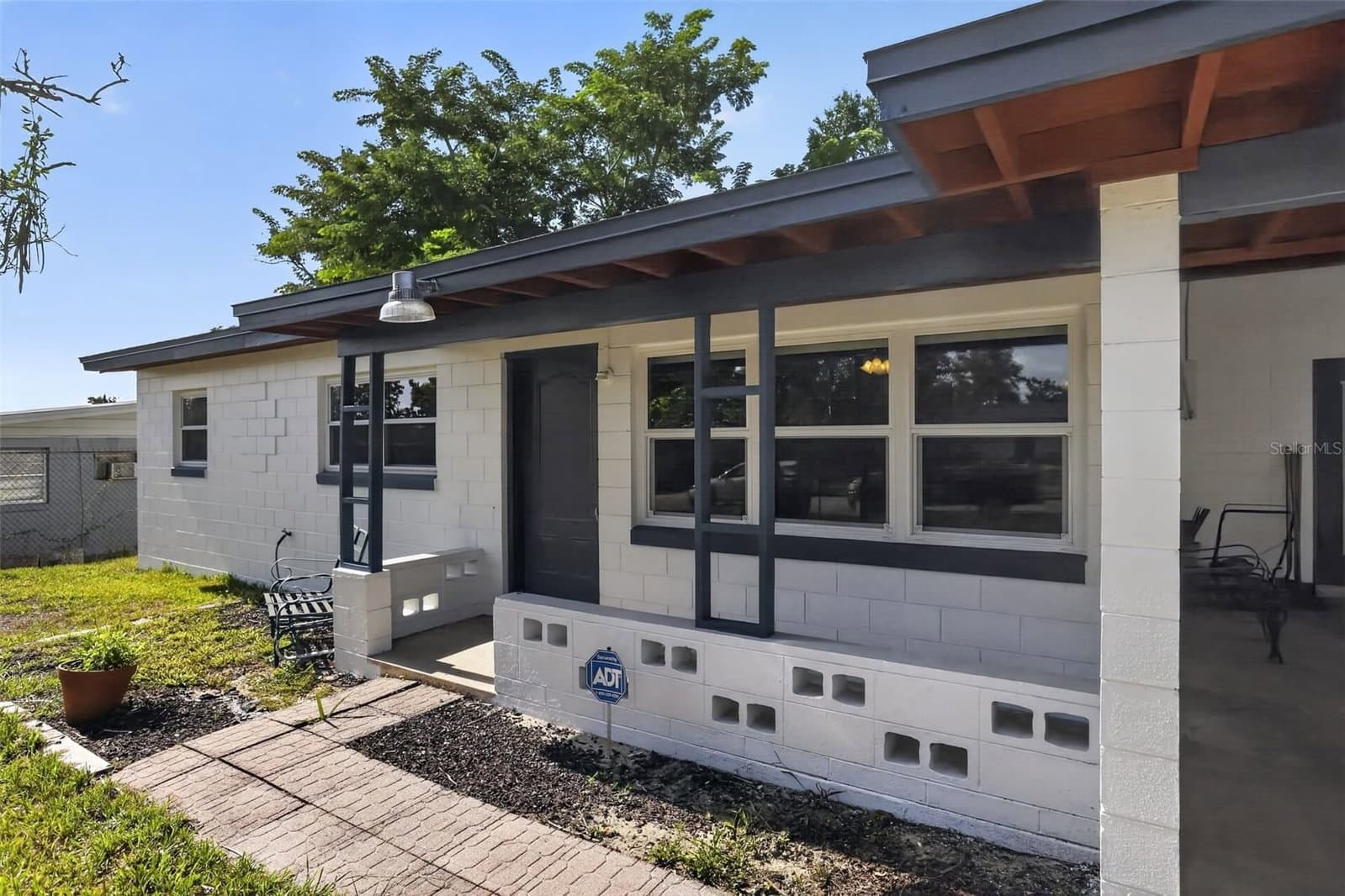 6120 RIDGEWOOD