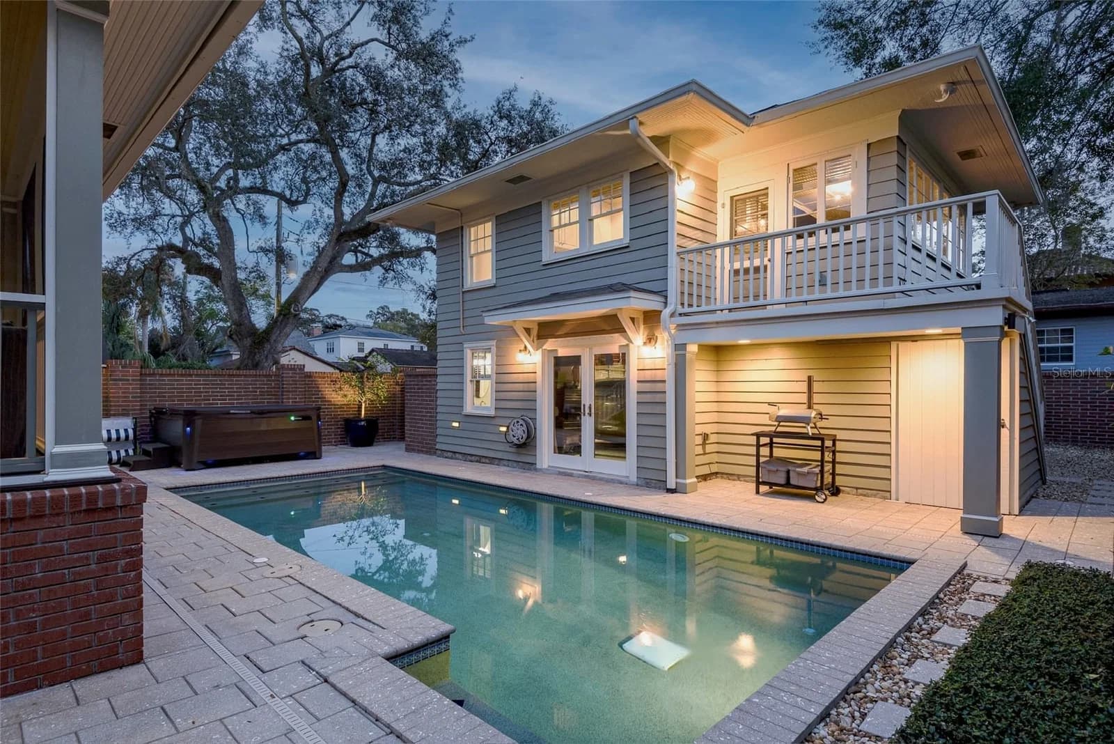 Listing photo
