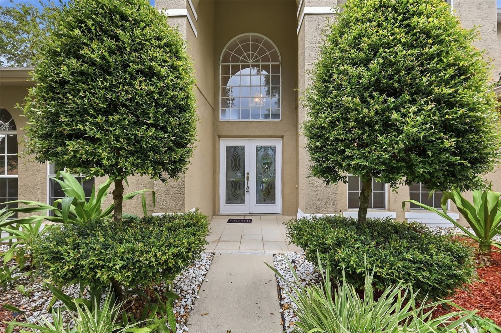 10125 FOXHURST