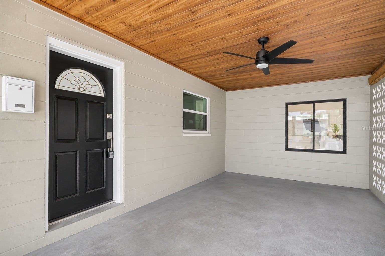 Photo 5 of 1904 MEADOWBROOK