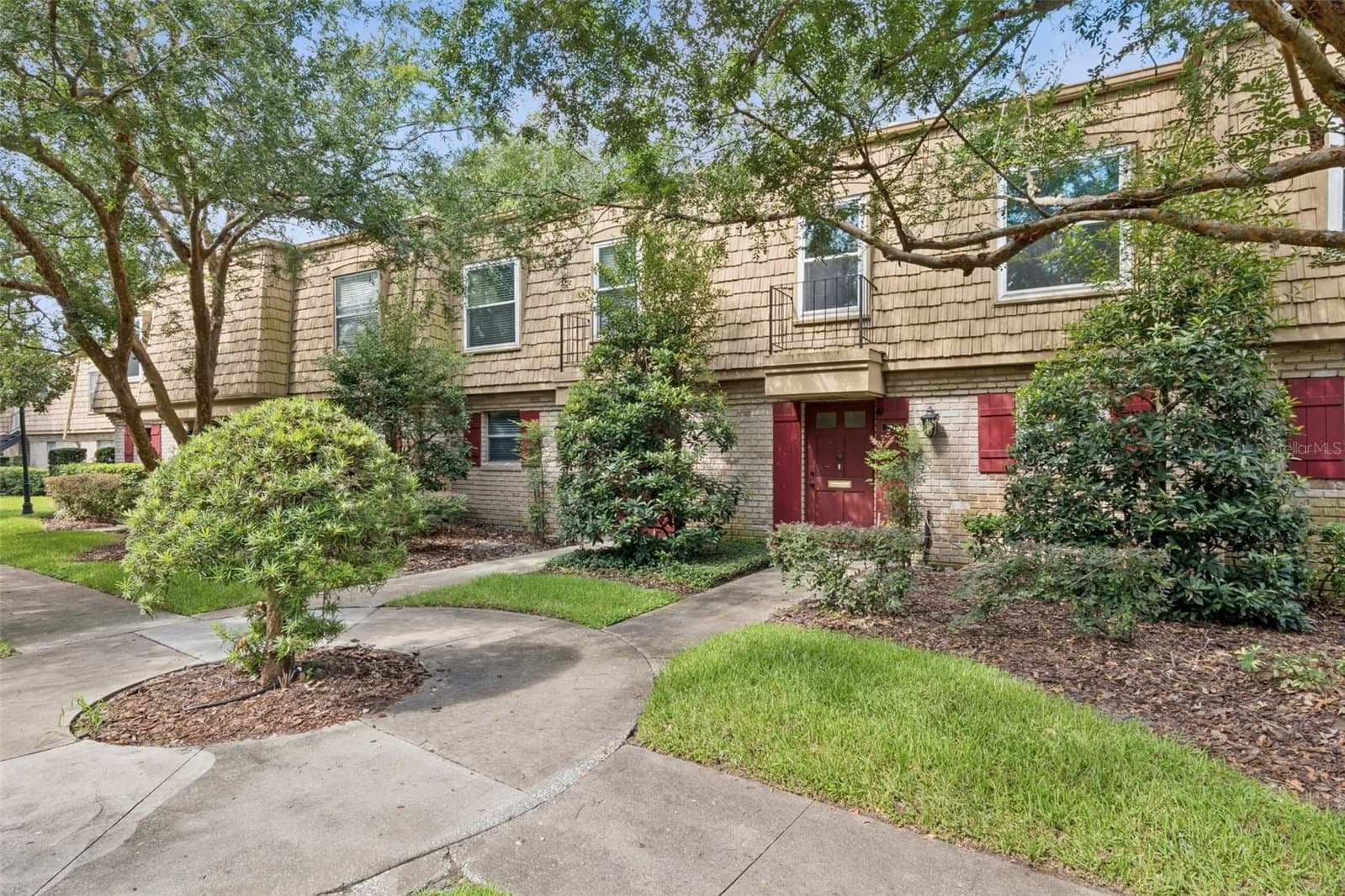 200 SAINT ANDREWS