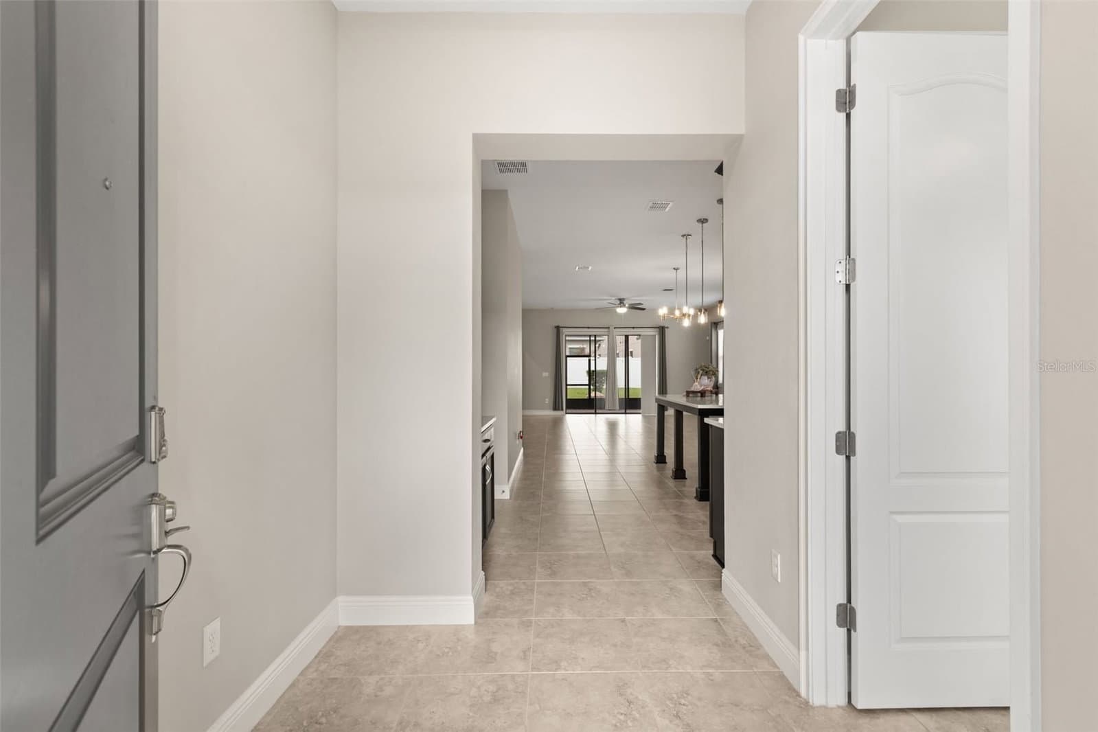 Photo 5 of 3118 RESIDENCE EAST