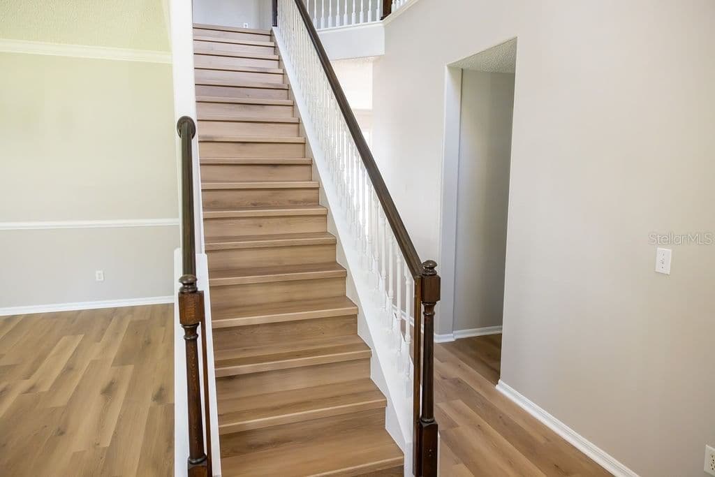 Photo 4 of 14733 HARTFORD RUN