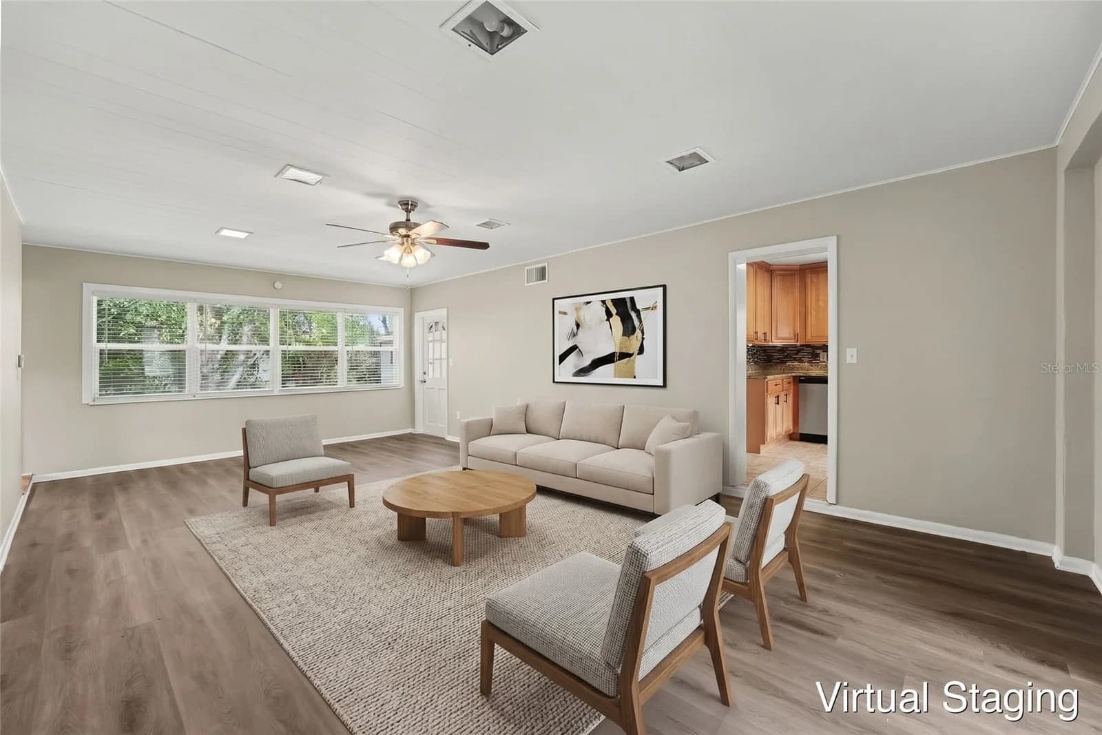 Photo 4 of 2935 WOODLAND HILLS Avenue