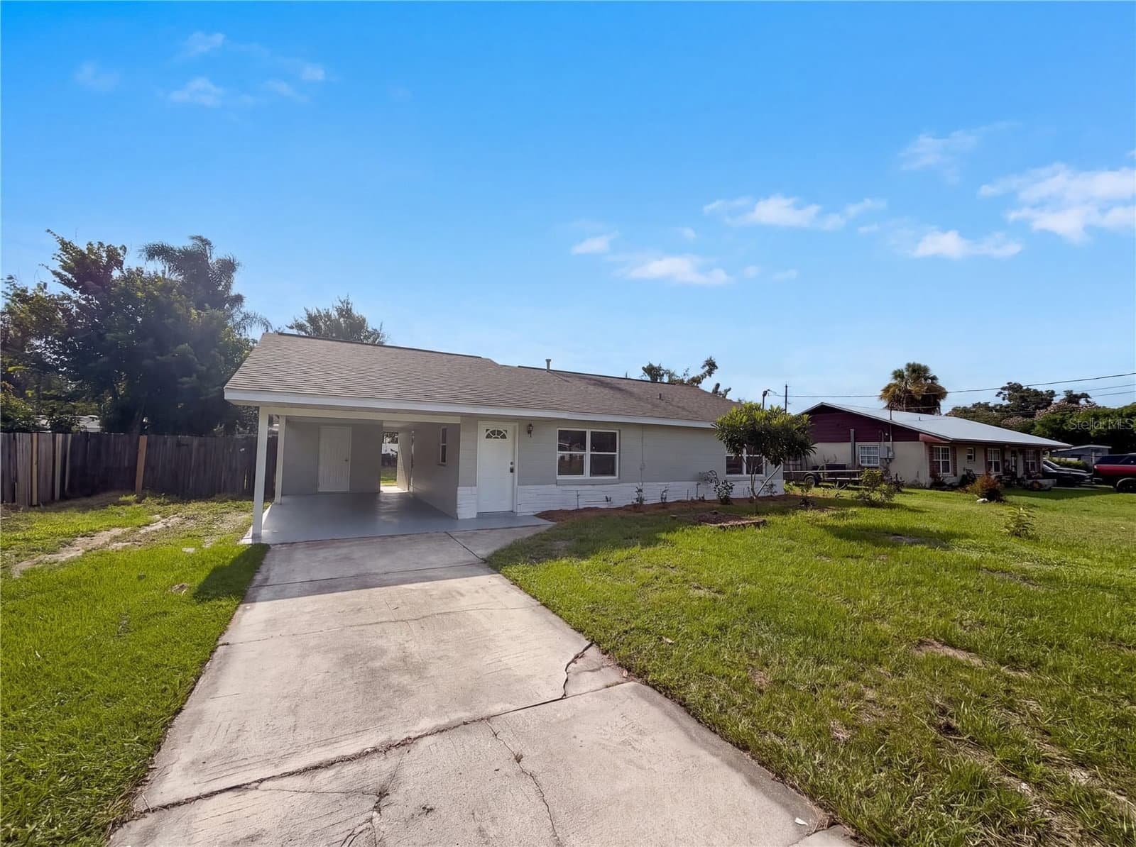 2710 WOODLAWN