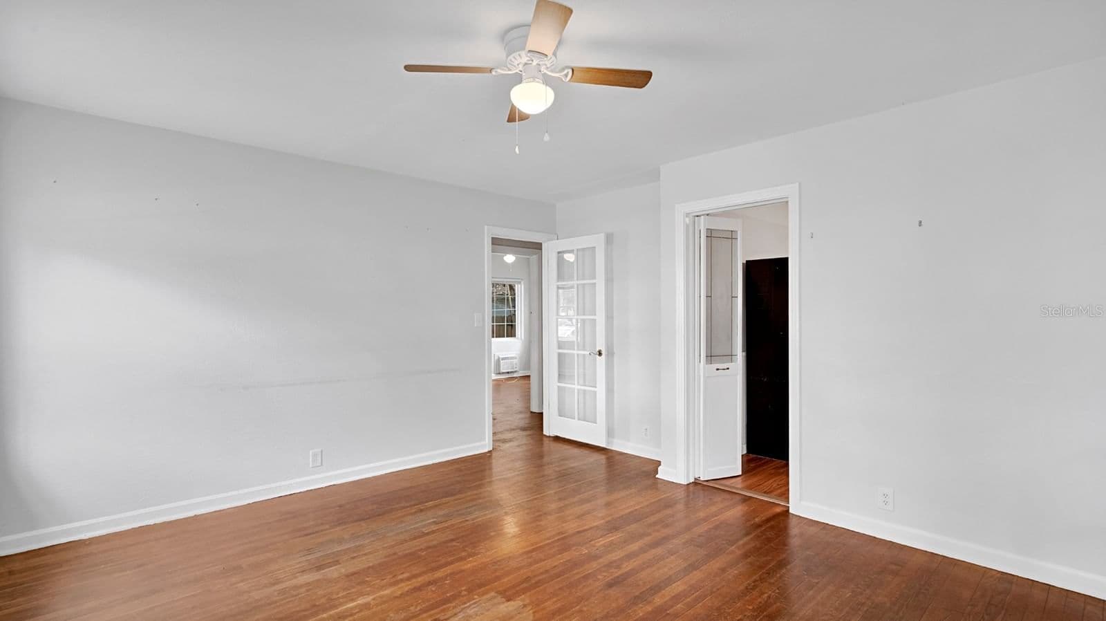 Photo 5 of 1810 HILLCREST