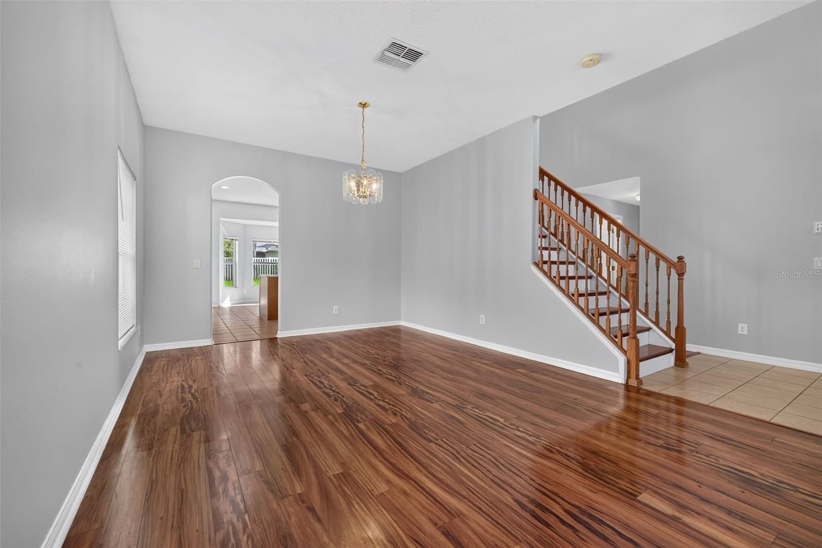 Photo 5 of 9931 HERON POINTE