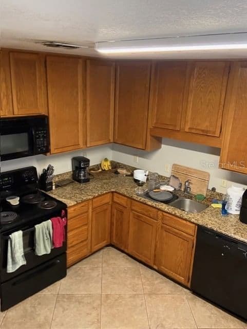Photo 4 of 1203 CLUBSIDE