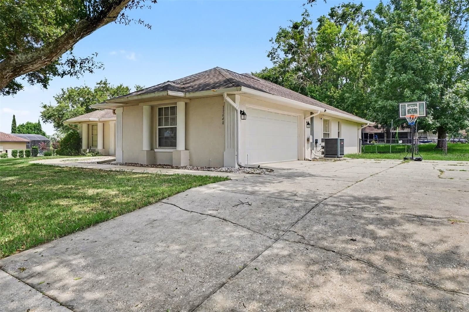 11648 GRAND BAY