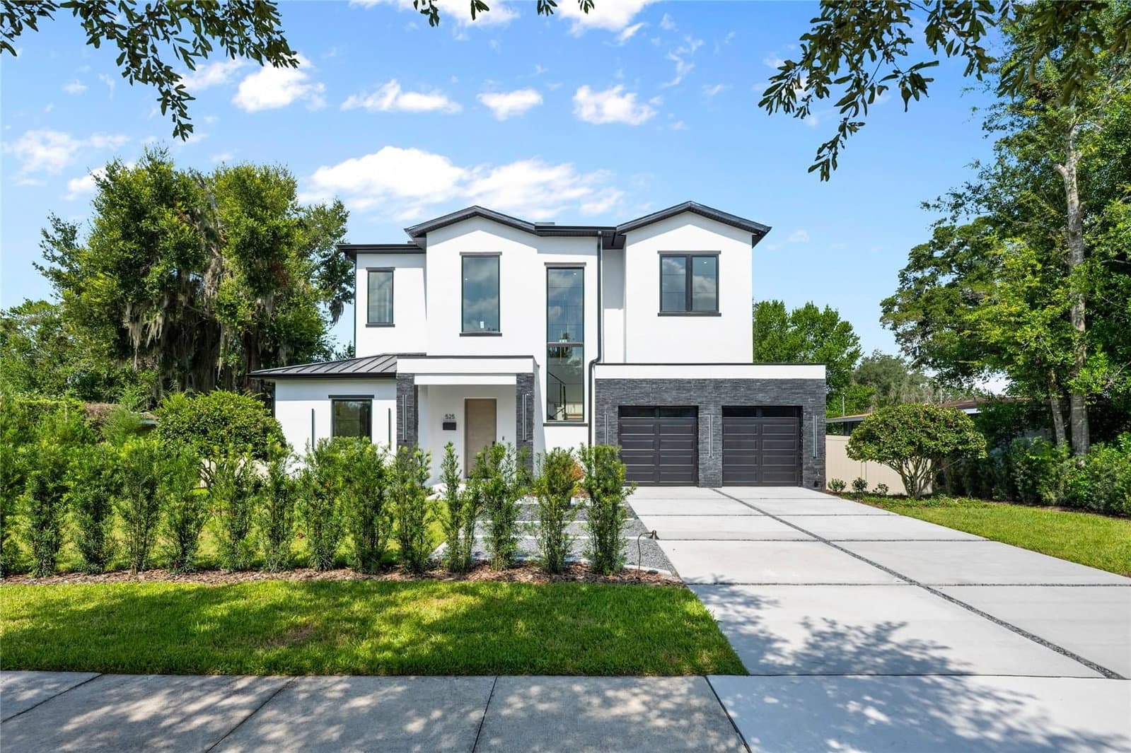 525 LAKEMONT