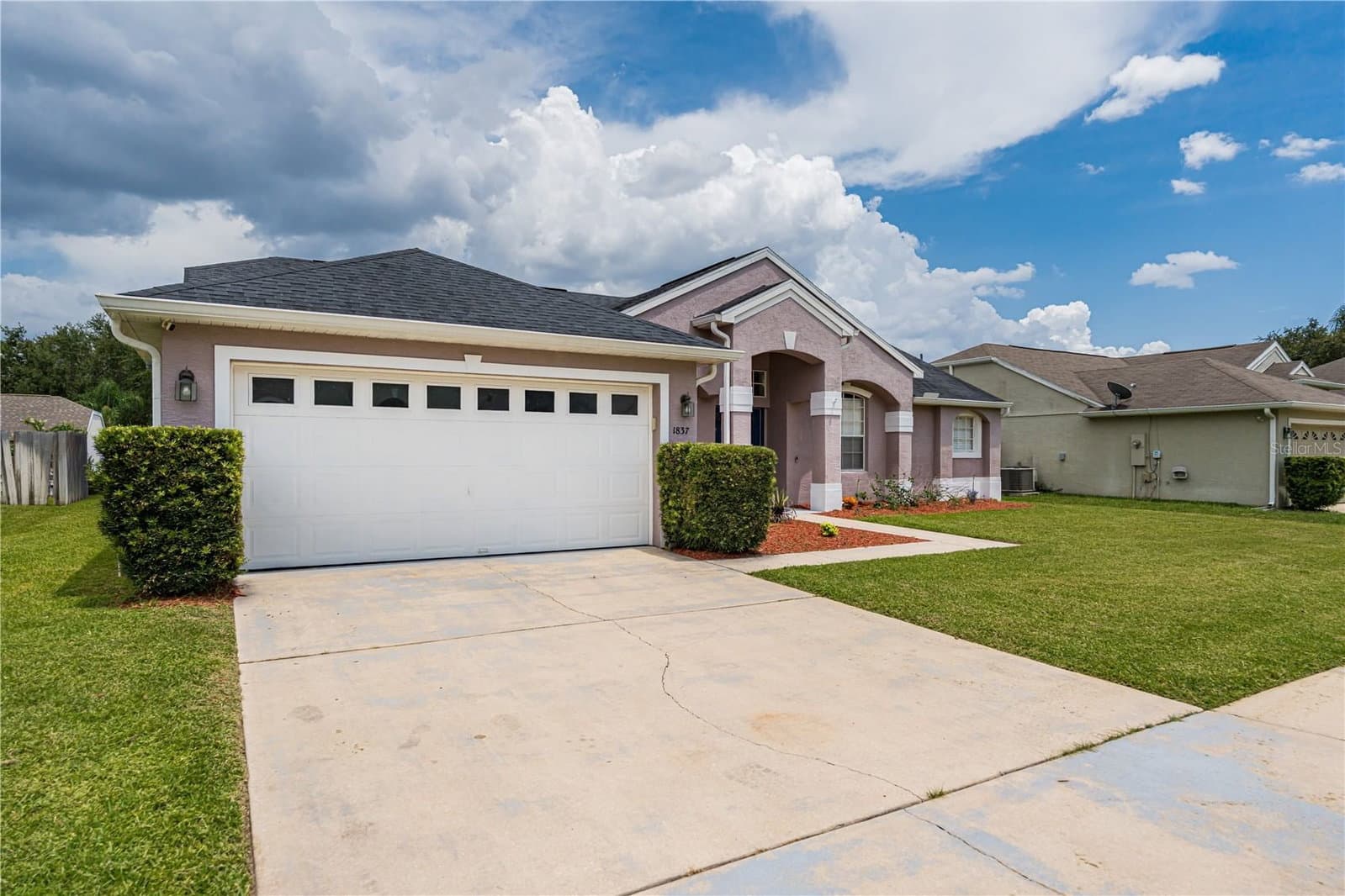 1837 FLORENCE VISTA