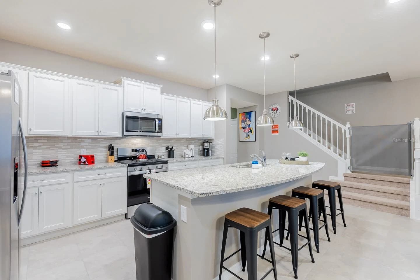 Photo 4 of 7581 OAK SPRING Lane