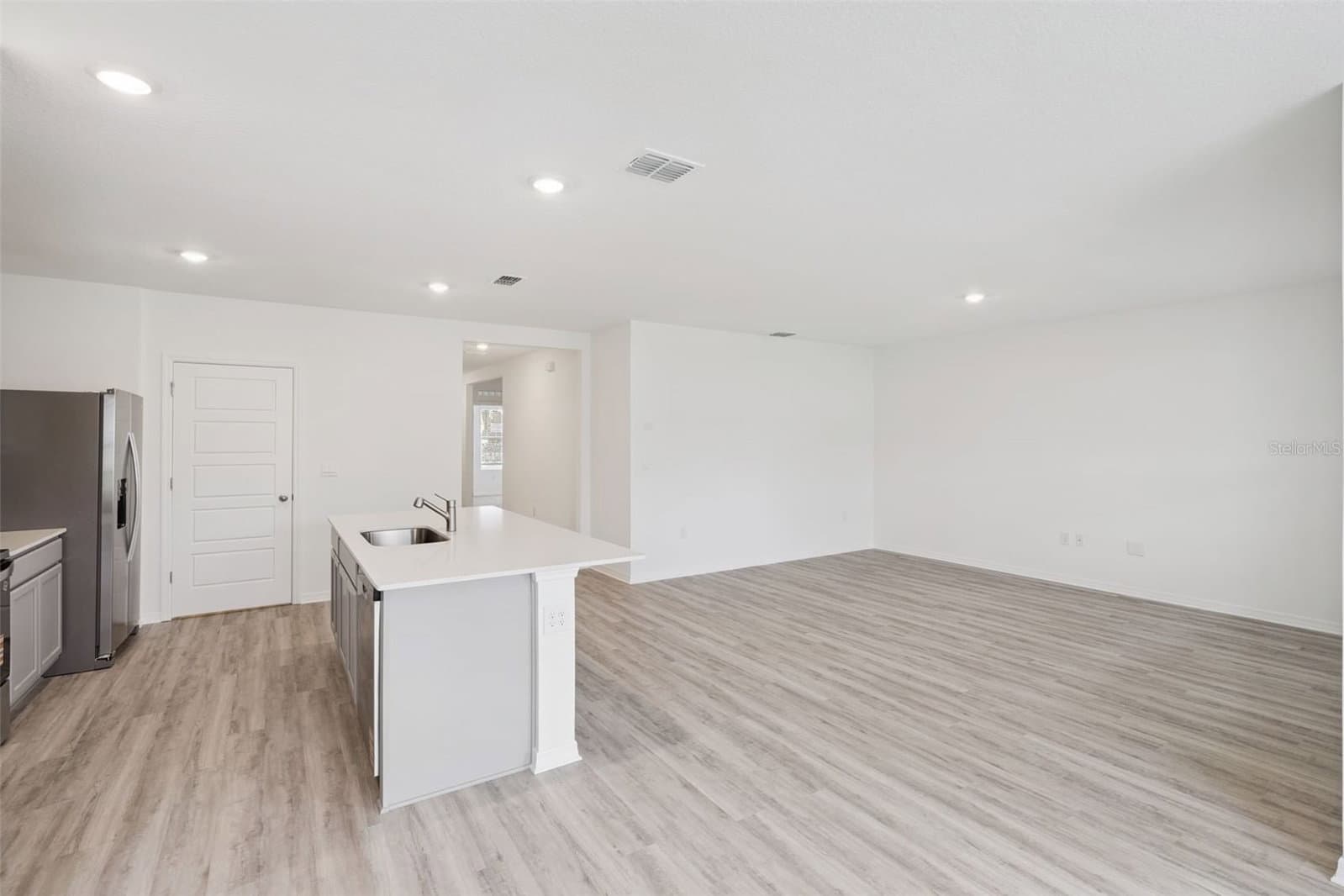 4254 LESTER
