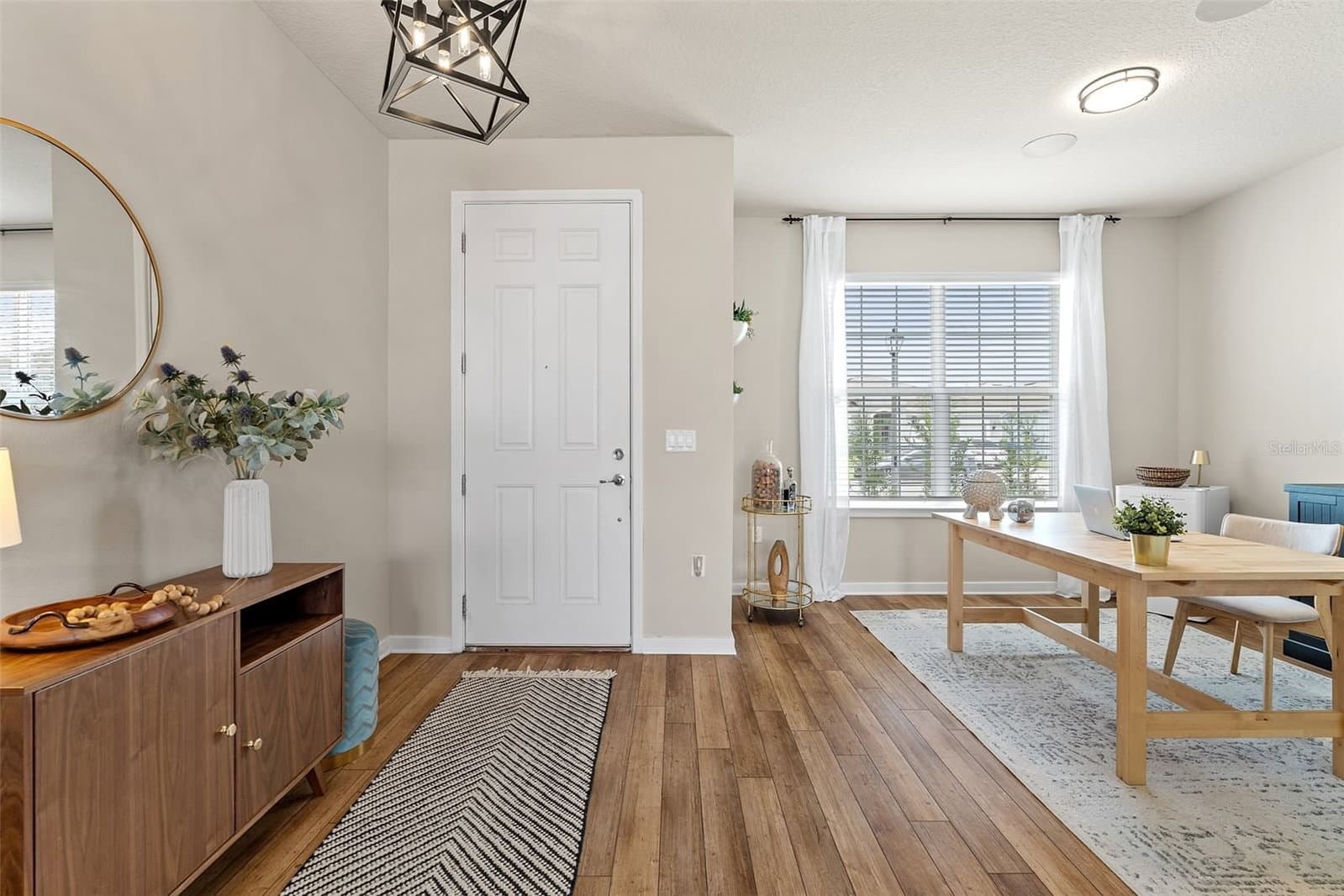 1444 GRAND PALM