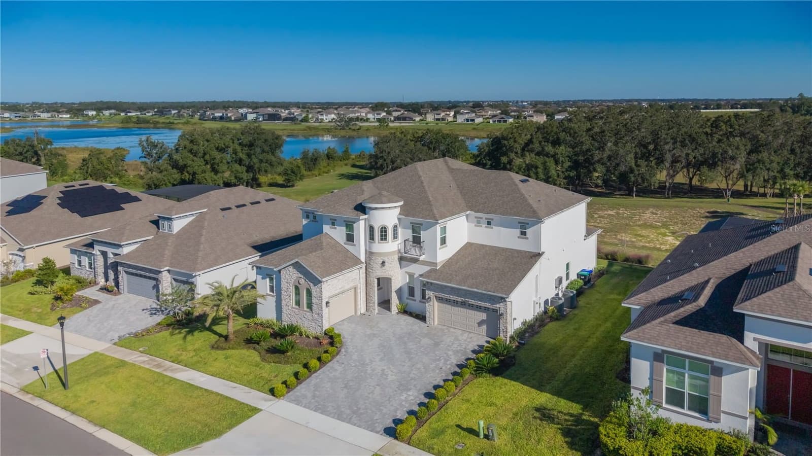 16077 BARKLY RIDGE