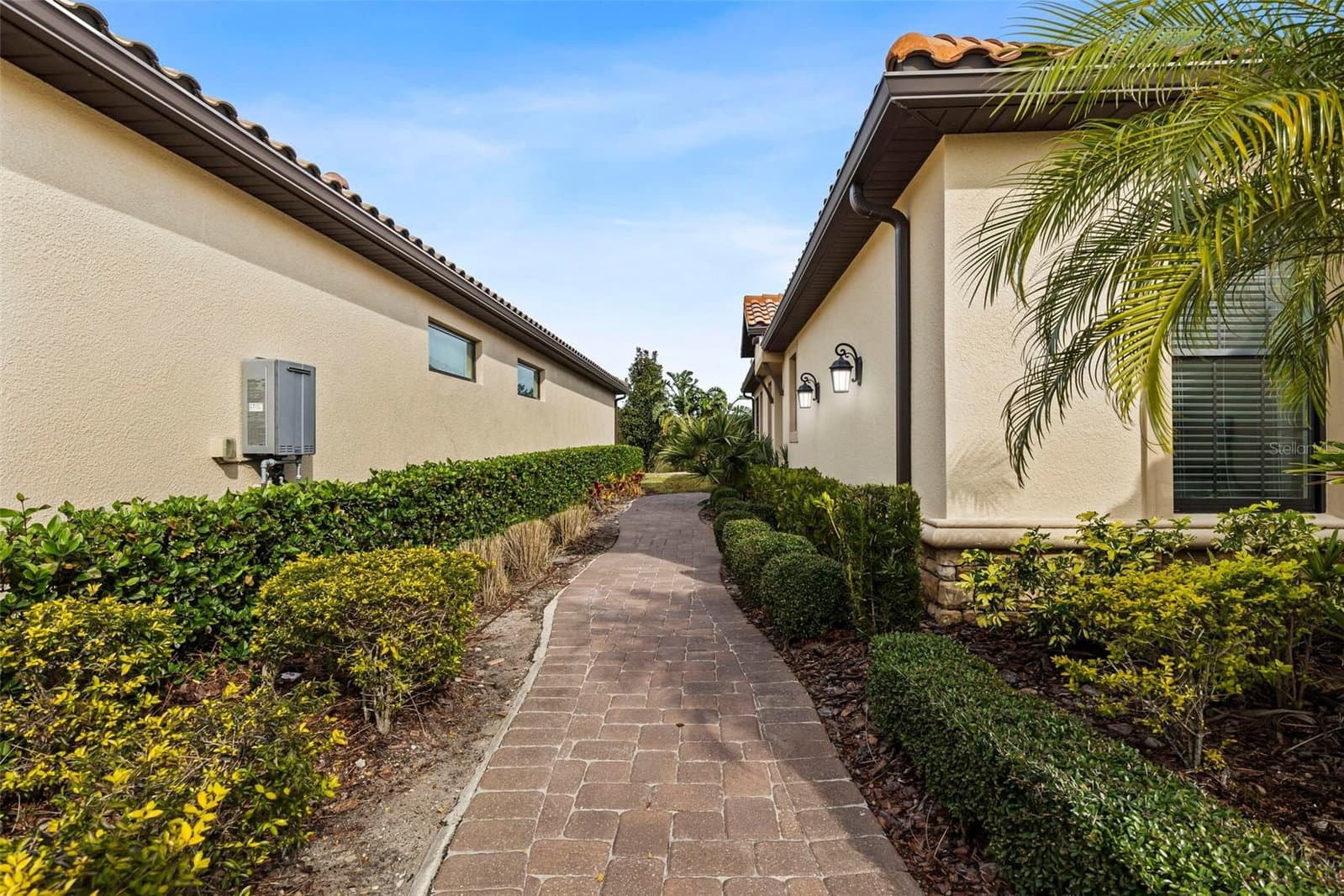 8424 ALBERATA VISTA