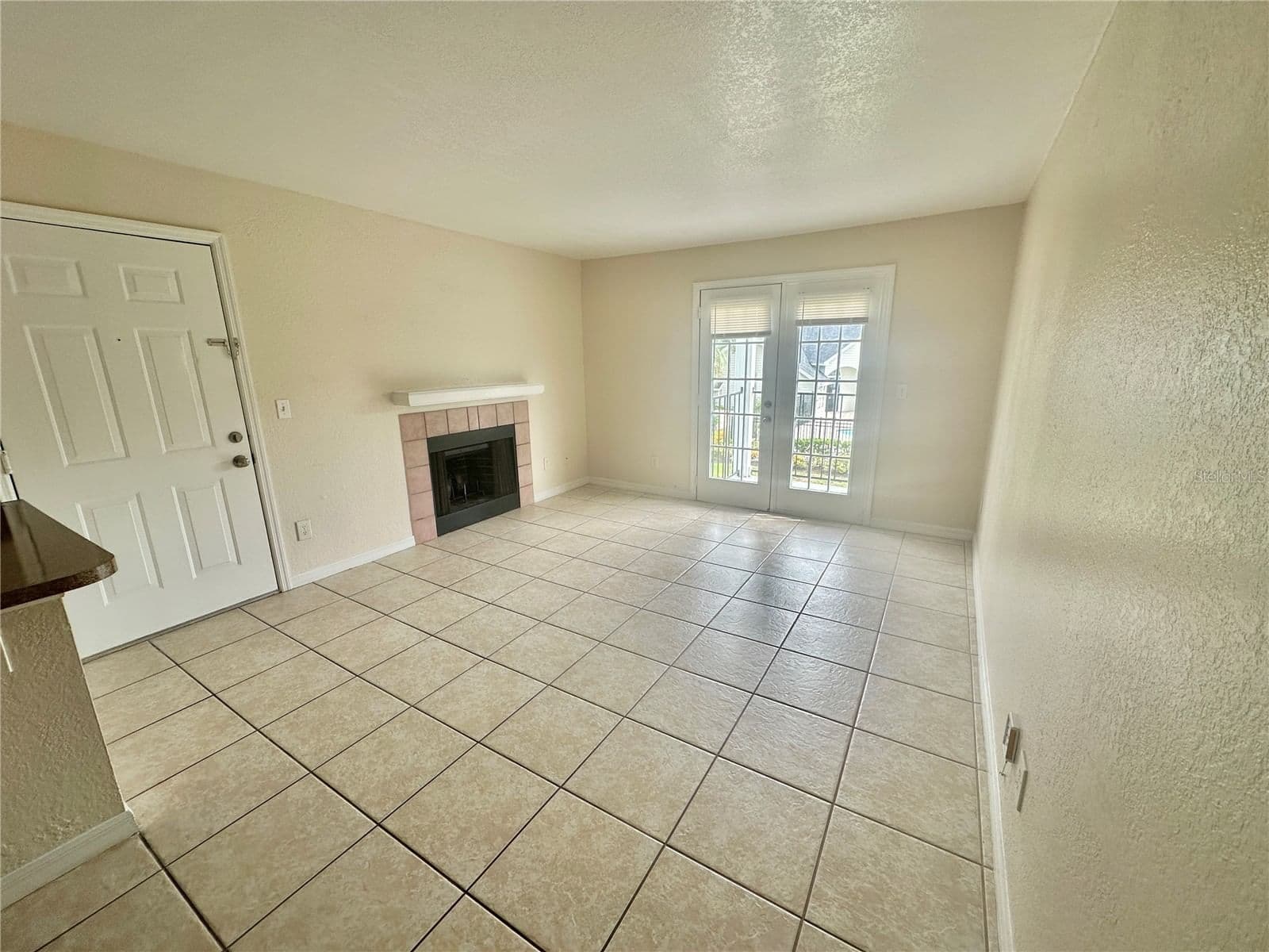 Photo 5 of 2550 ALAFAYA