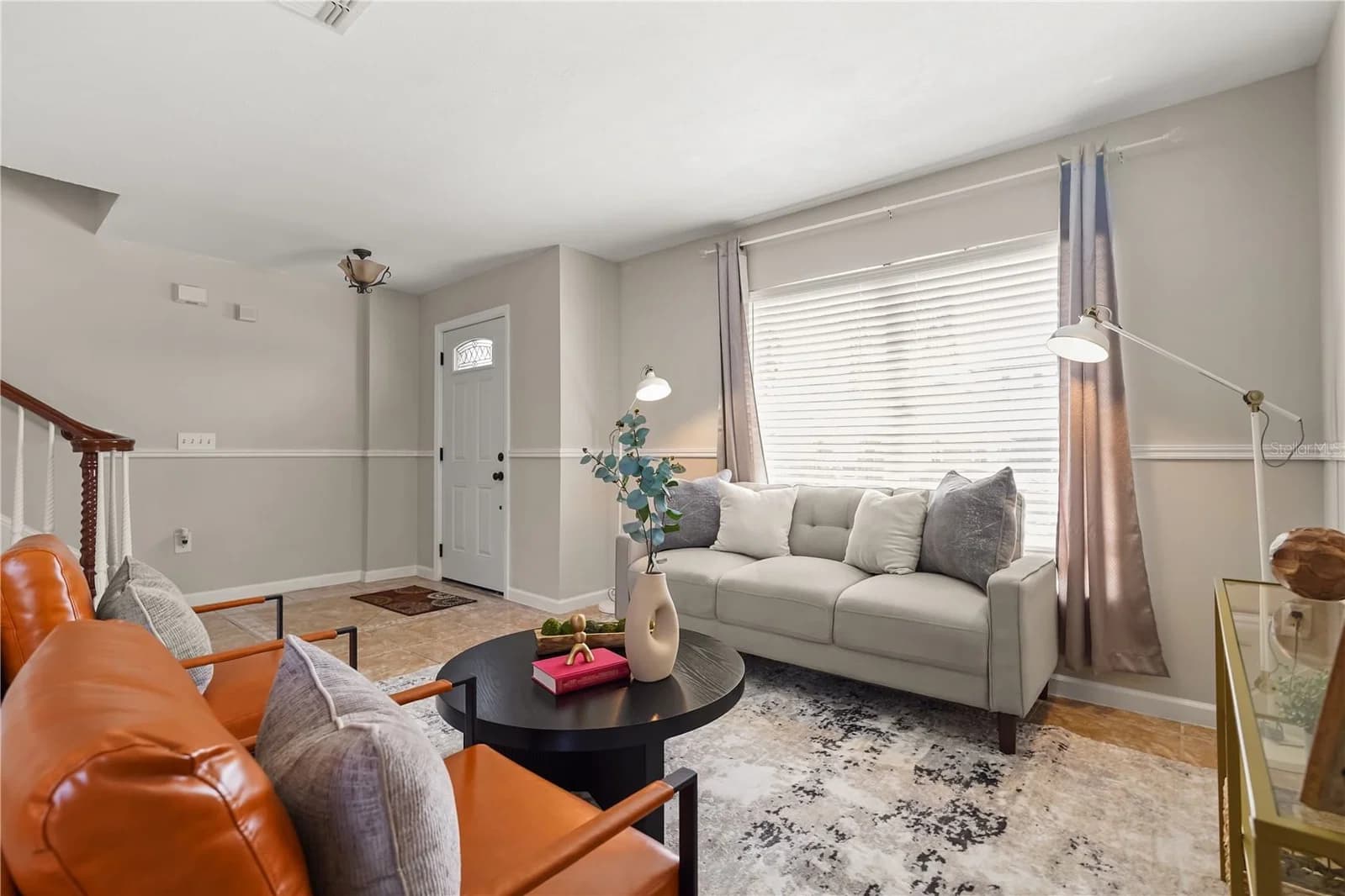 3125 HOLLAND Drive