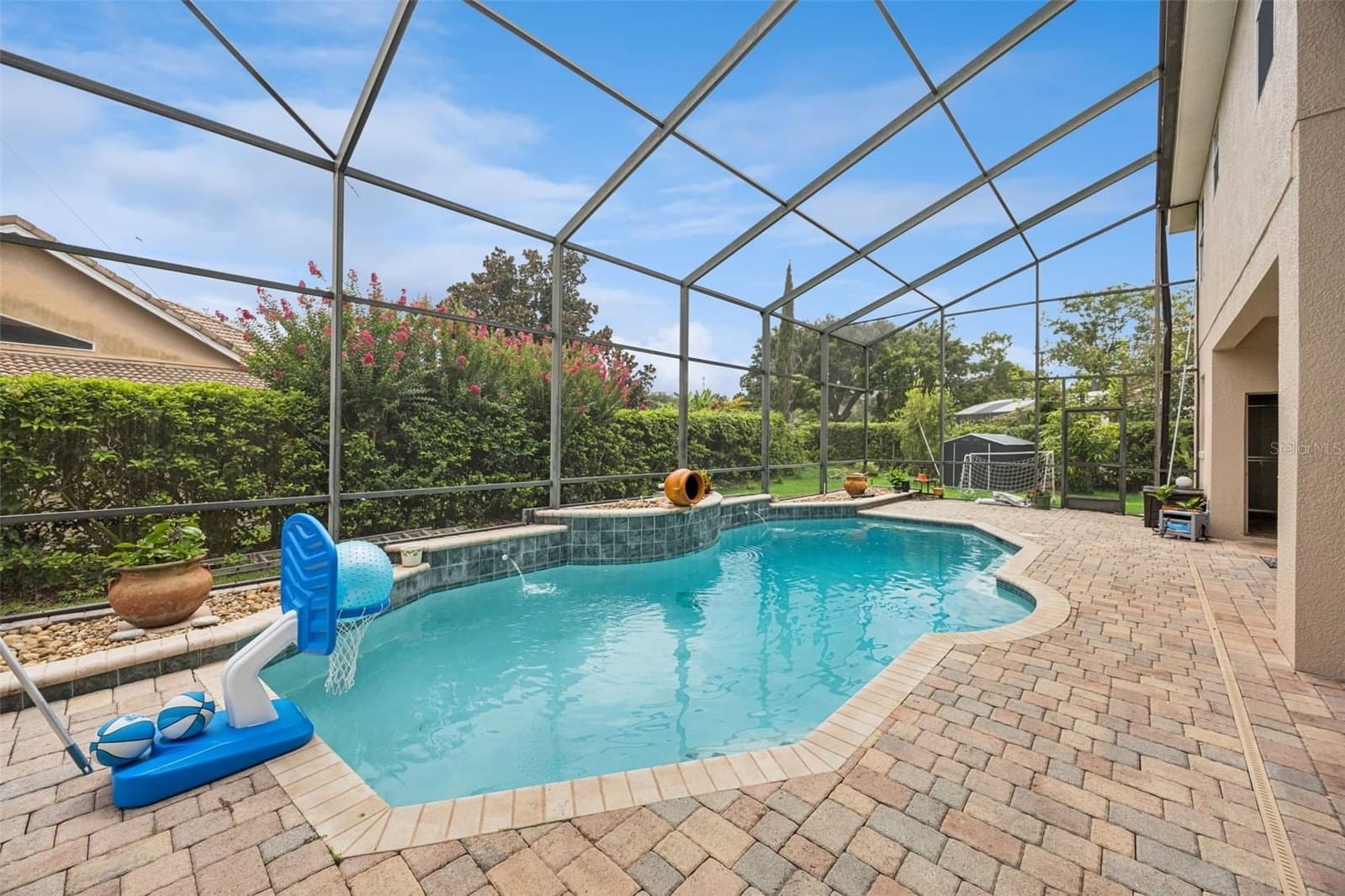 8991 HERITAGE BAY