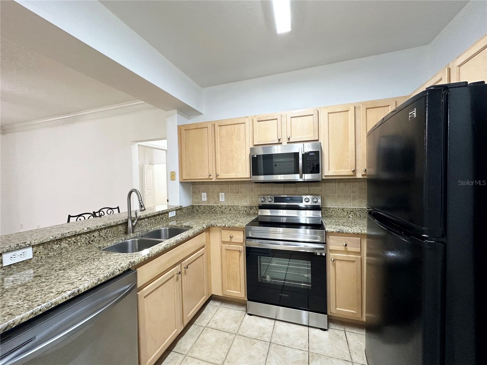 12843 MADISON POINTE