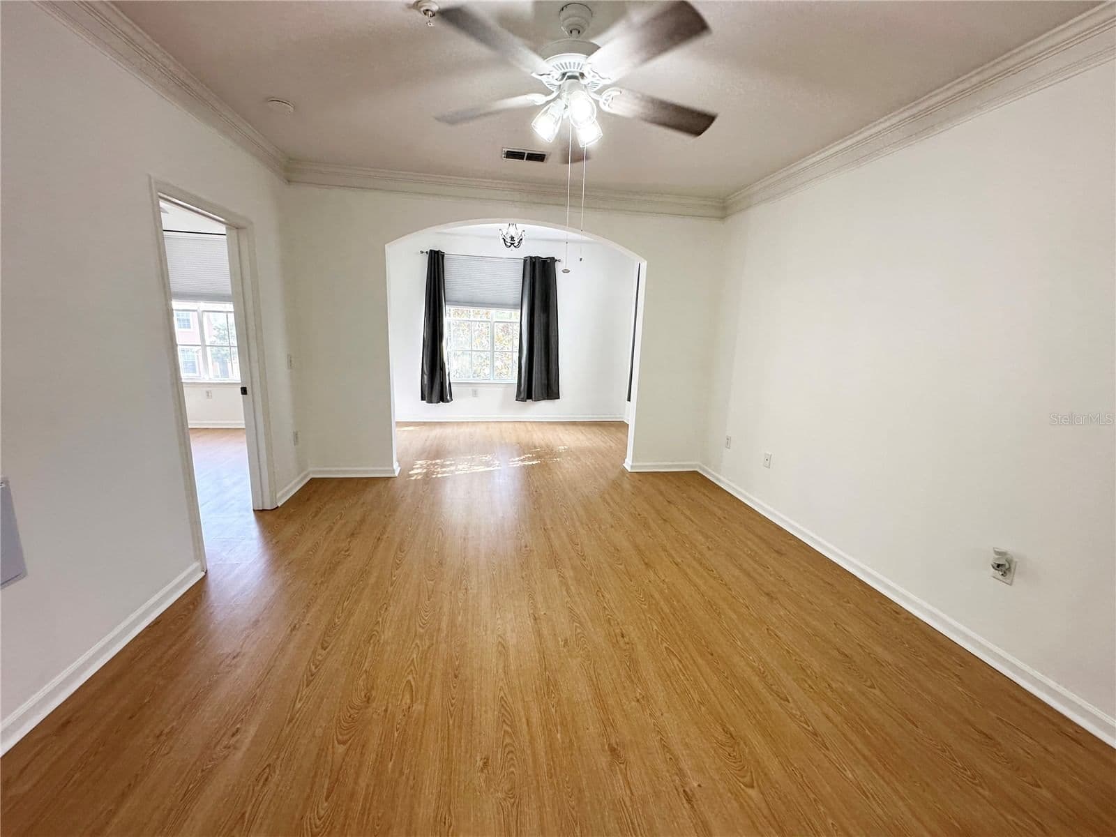 Photo 4 of 12843 MADISON POINTE