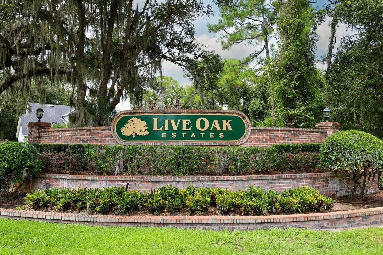 11712 RAMBLING OAK