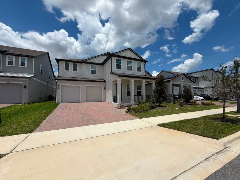16091 SILVER BROOK