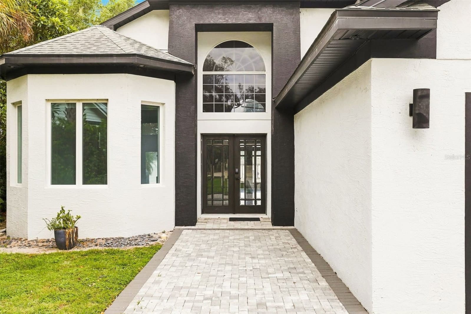 673 LAKE HARBOR