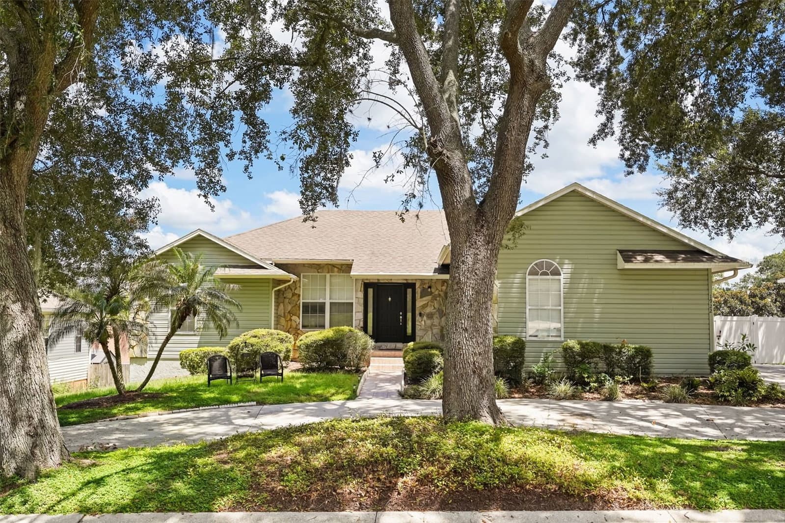 1922 MATTHEW, Lakeland, FL