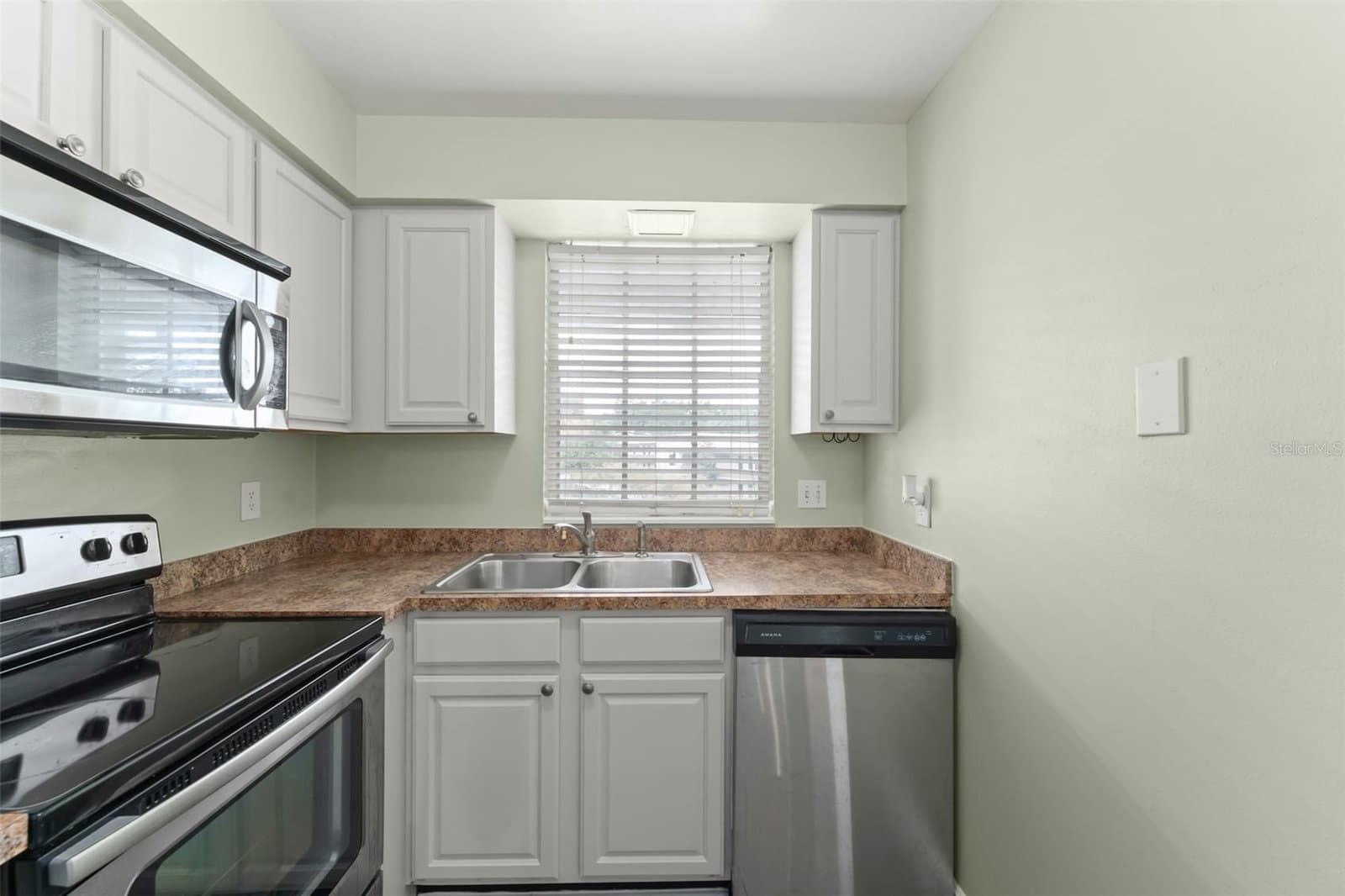 1250 S DENNING DR