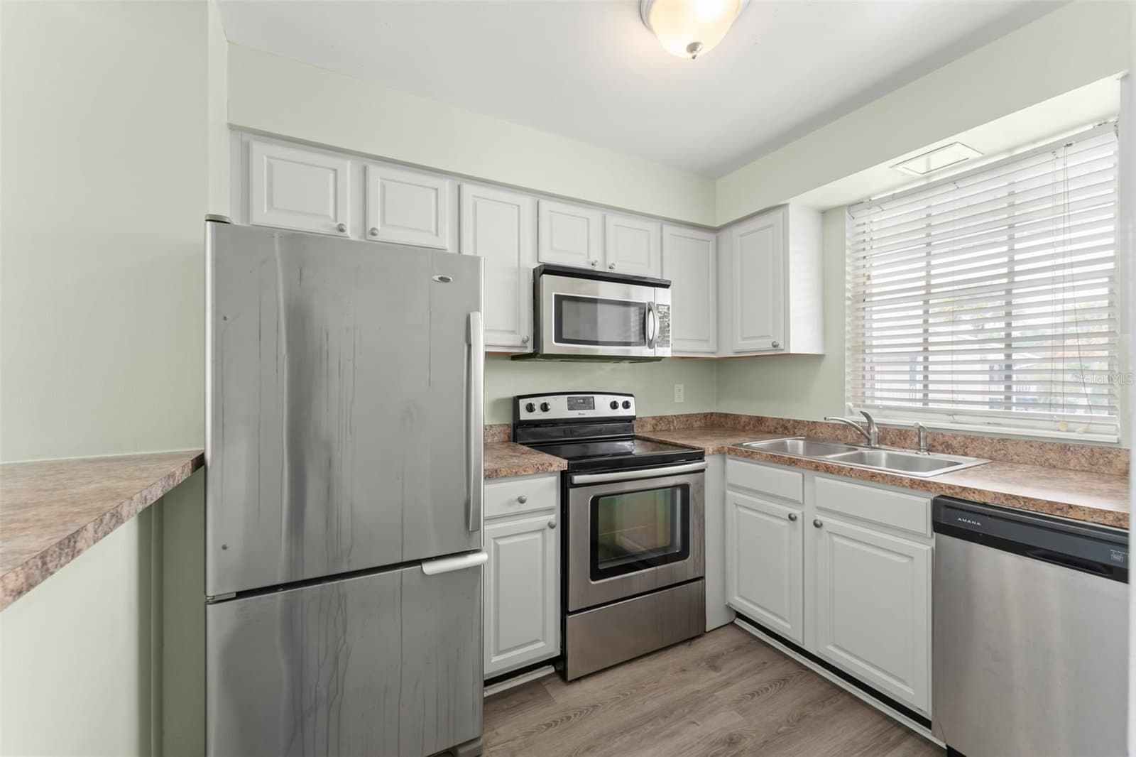 1250 S DENNING DR