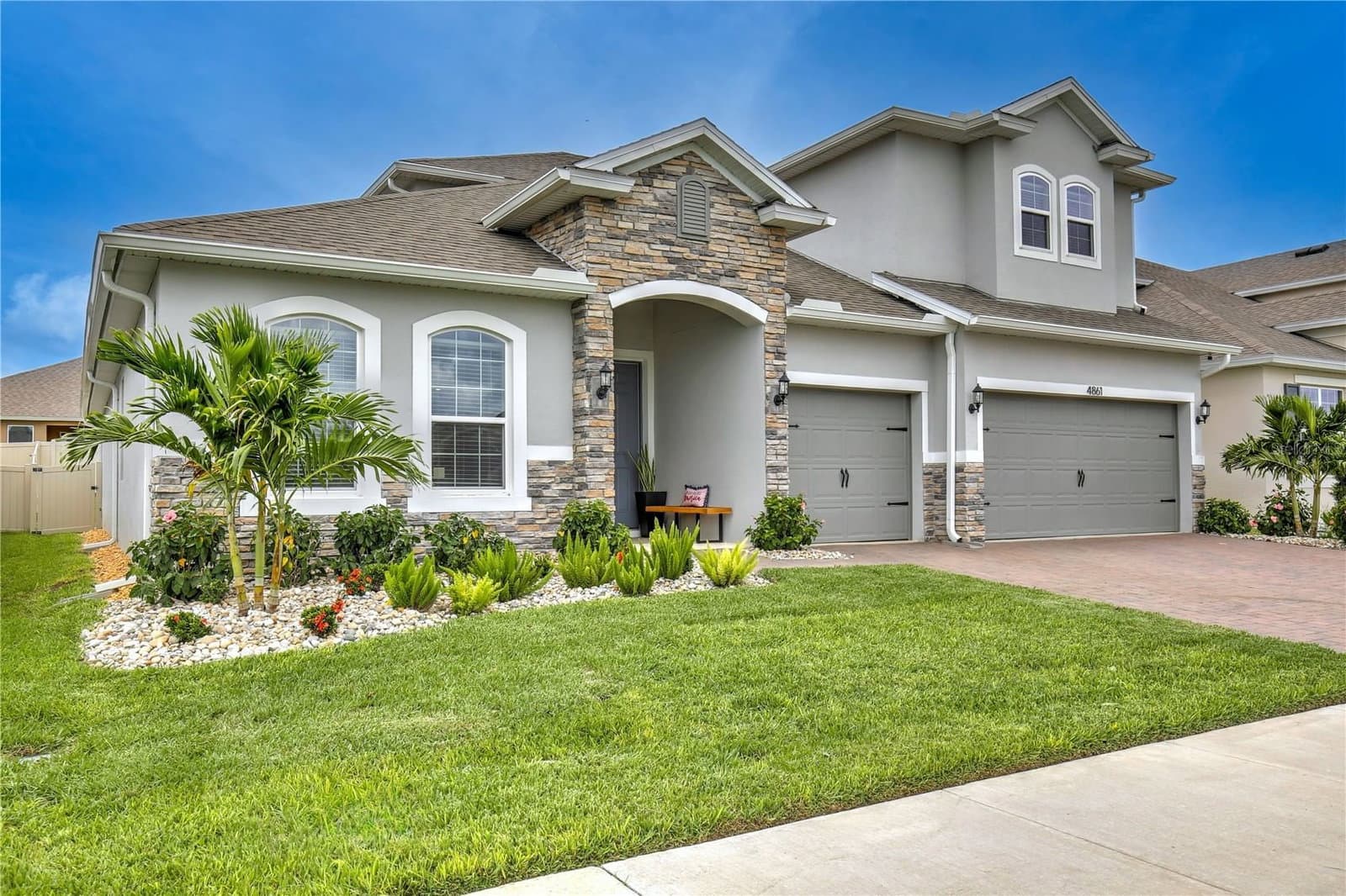 4861 CRAGMERE