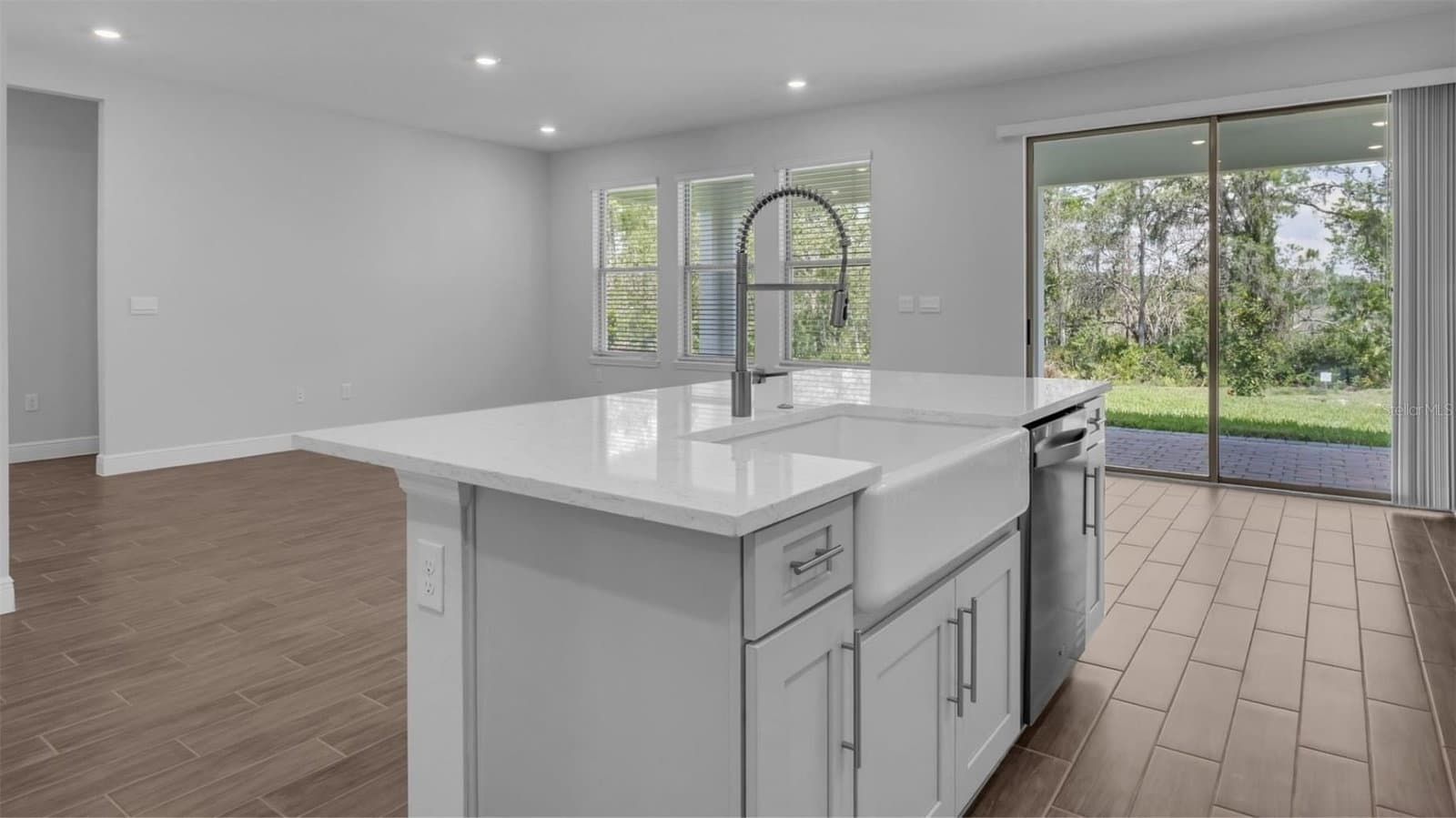 Photo 4 of 11887 SHINE VIEW