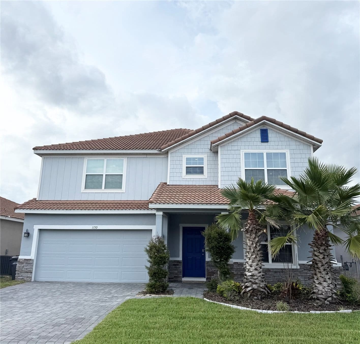 1150 OAK BLUFF