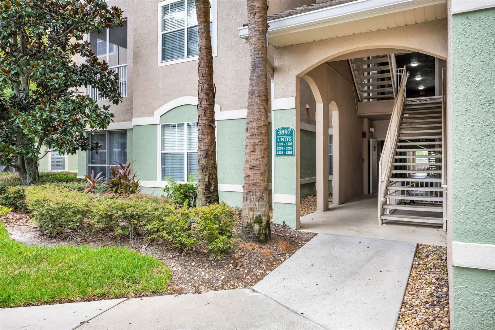 4897 CYPRESS WOODS