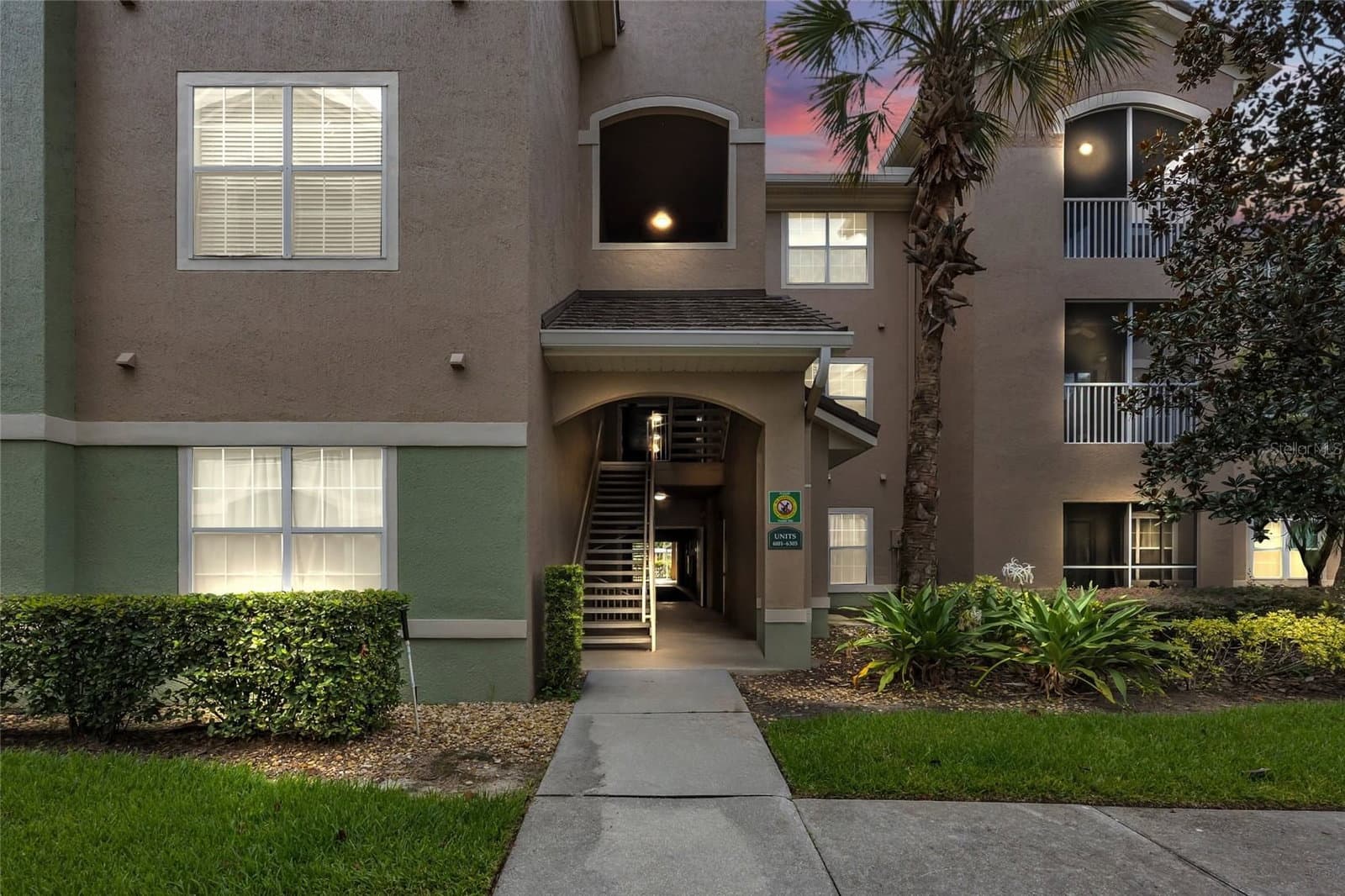 4897 CYPRESS WOODS