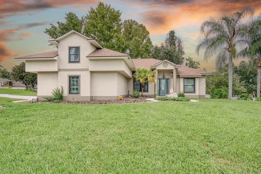 10537 VERSAILLES