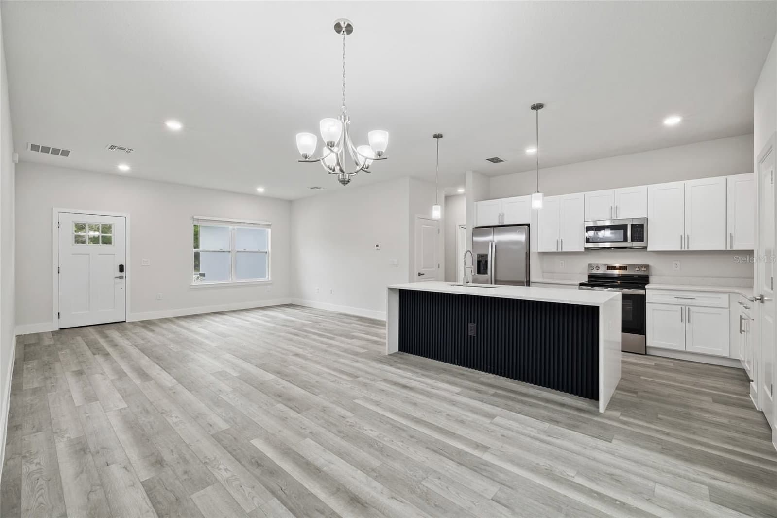 Photo 5 of 16497 31ST