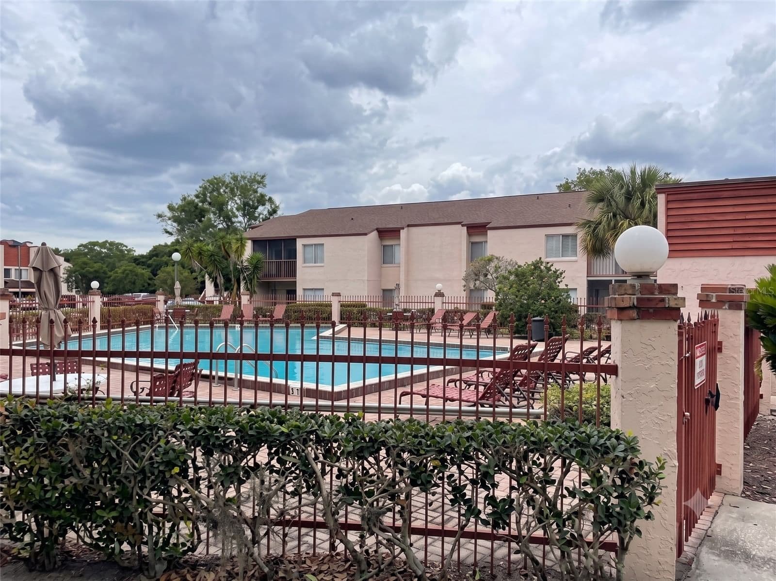 4322 LAKEWAY