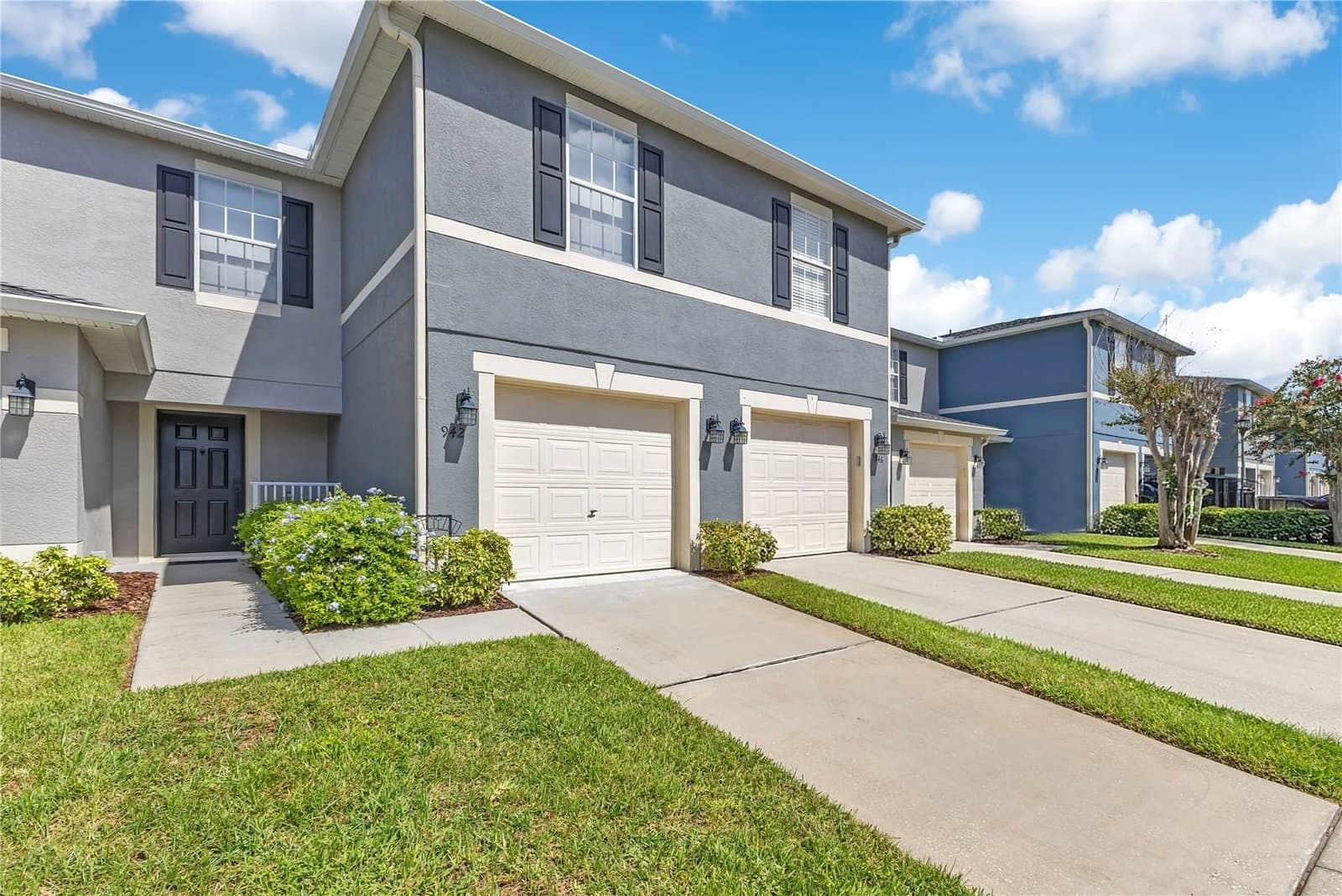 942 COQUINA ROCK