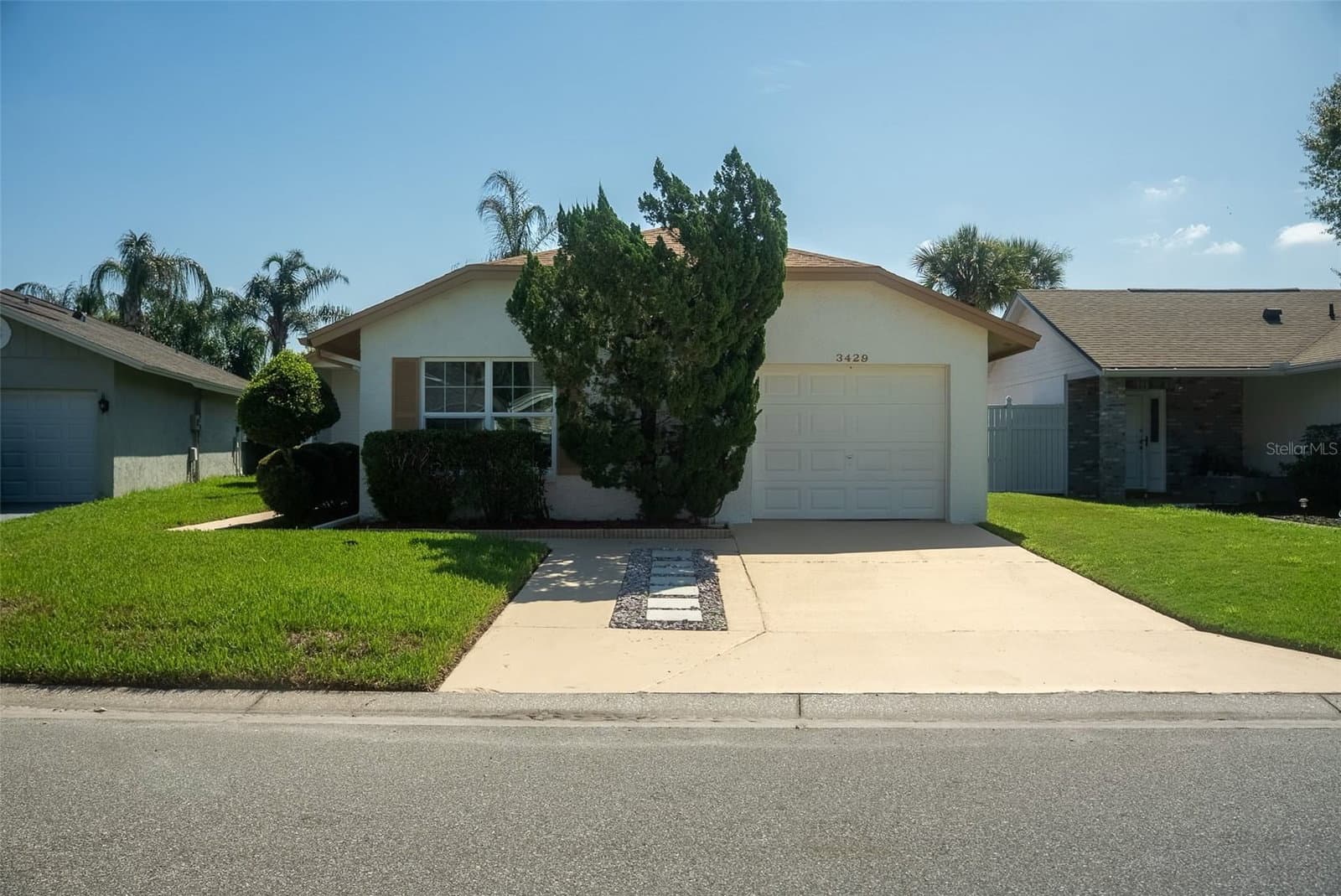 3429 PINEBROOK