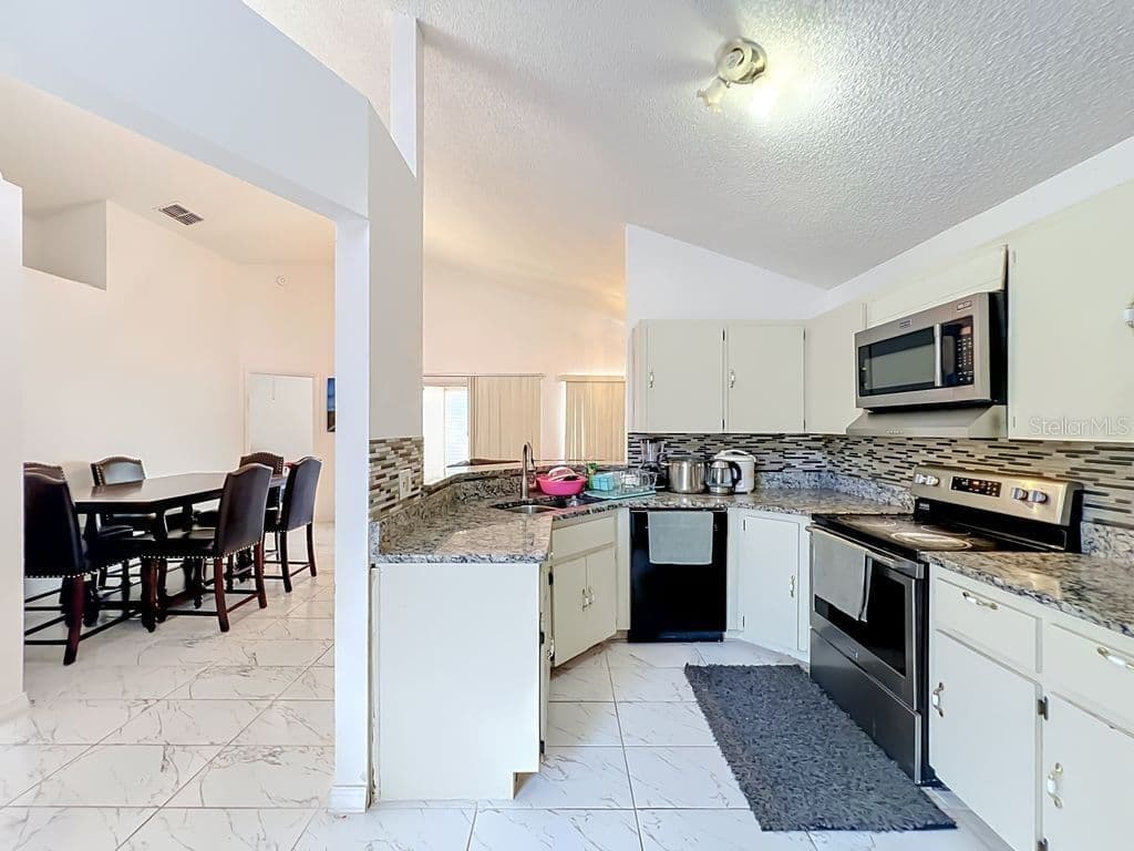 3549 SPRING LAND