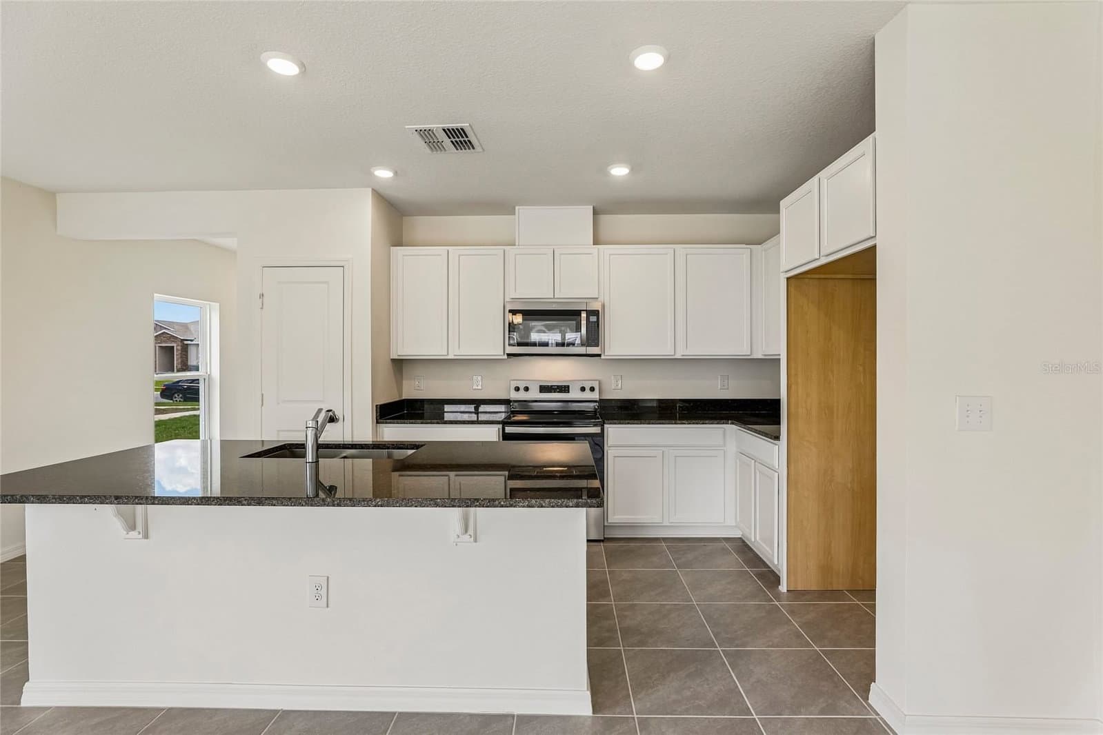 679 MEADOWS EDGE