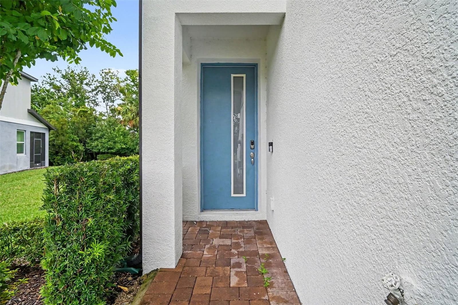 1427 BROAD WING