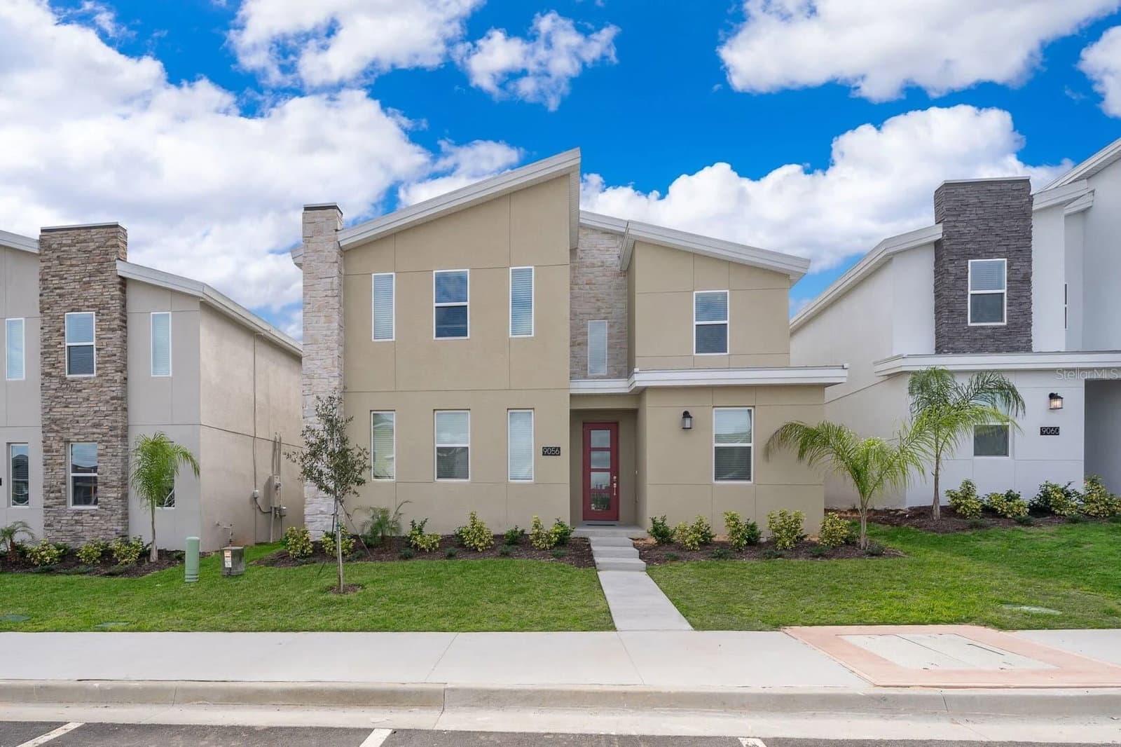 9056 SOMMERSET HILLS