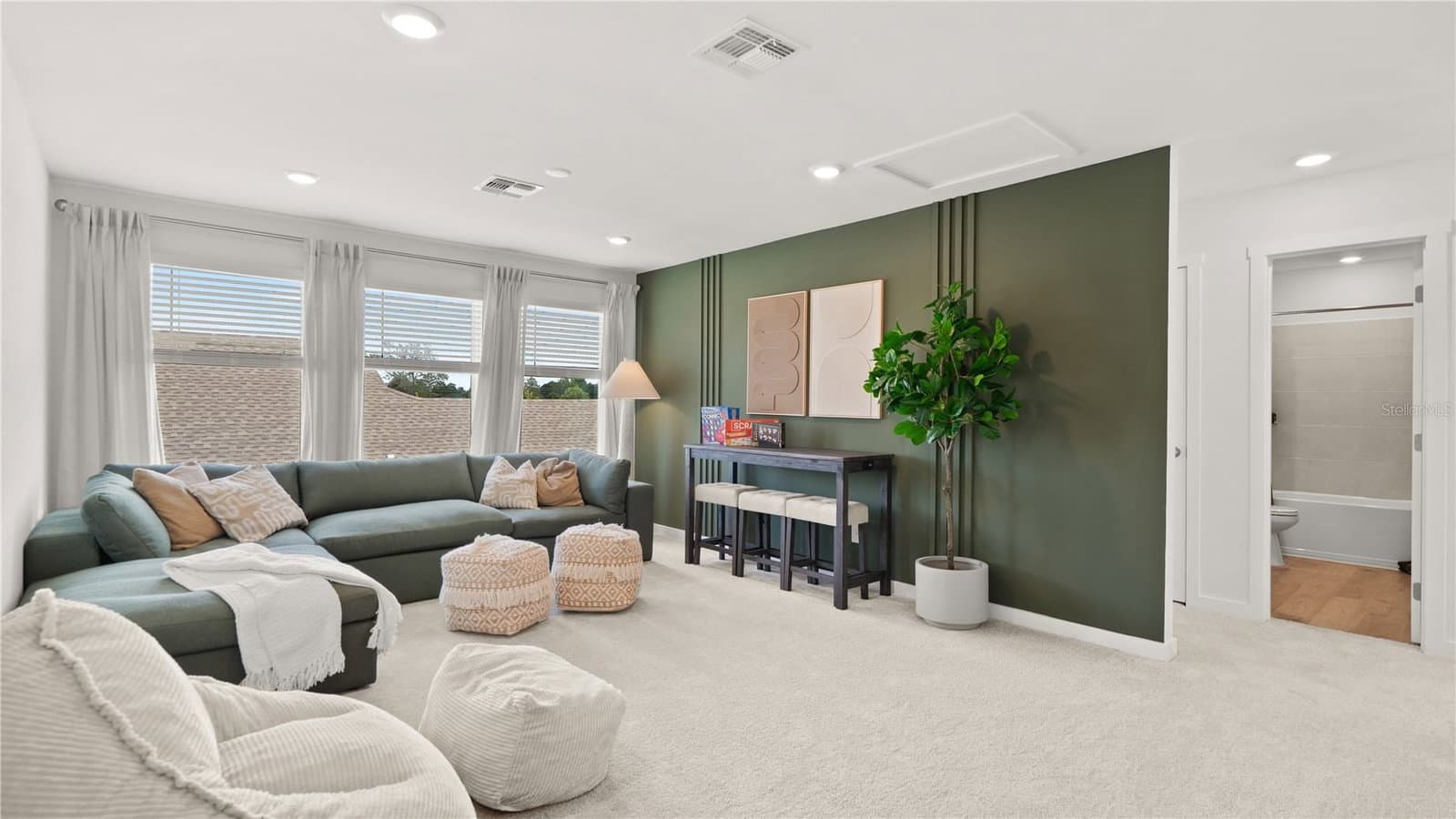 Photo 4 of 4136 EASTMINSTER