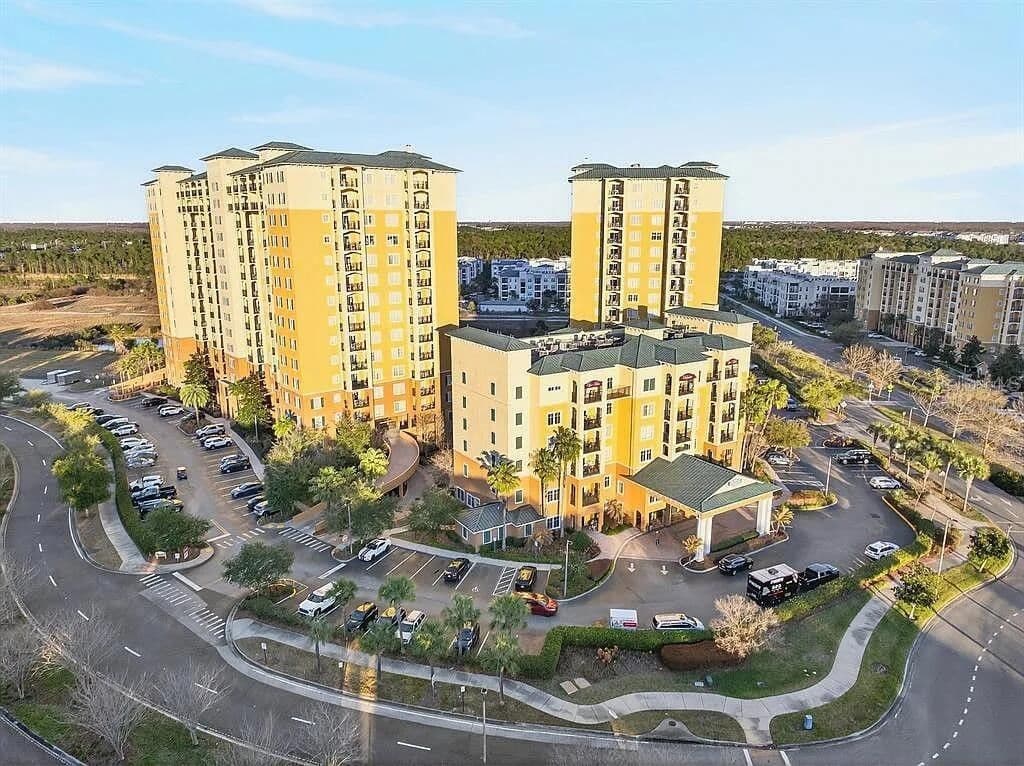 8101 RESORT VILLAGE