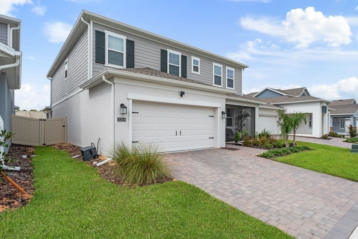 3204 ARMSTRONG