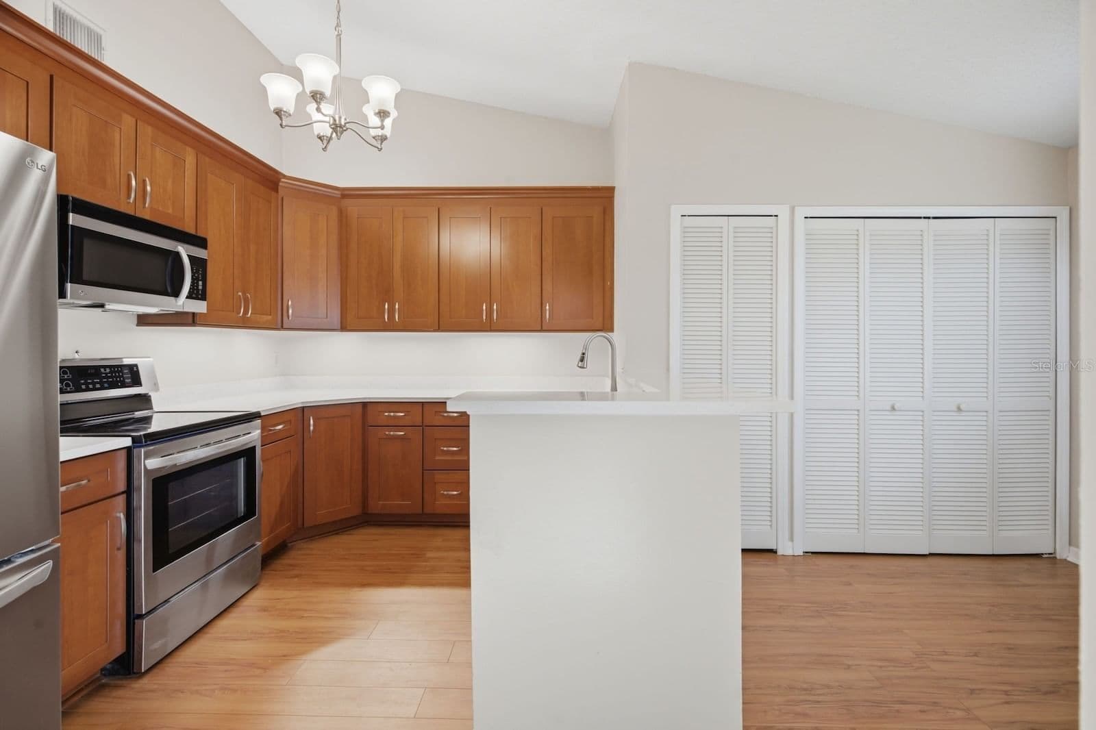 642 WARRENTON