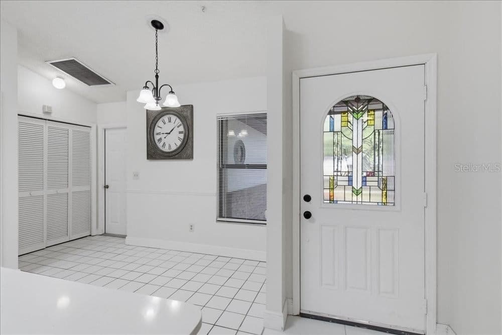 Photo 4 of 5513 CAURUS